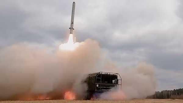 Nga nã tên lửa Iskander hạ 7 tiêm kích Su-27 Ukraine