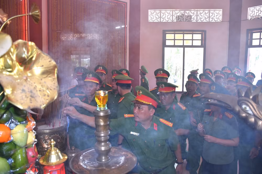 Nâng cao đạo đức cách mạng cho lực lượng Công an xã qua hoạt động “về nguồn” tại Quảng Nam -0