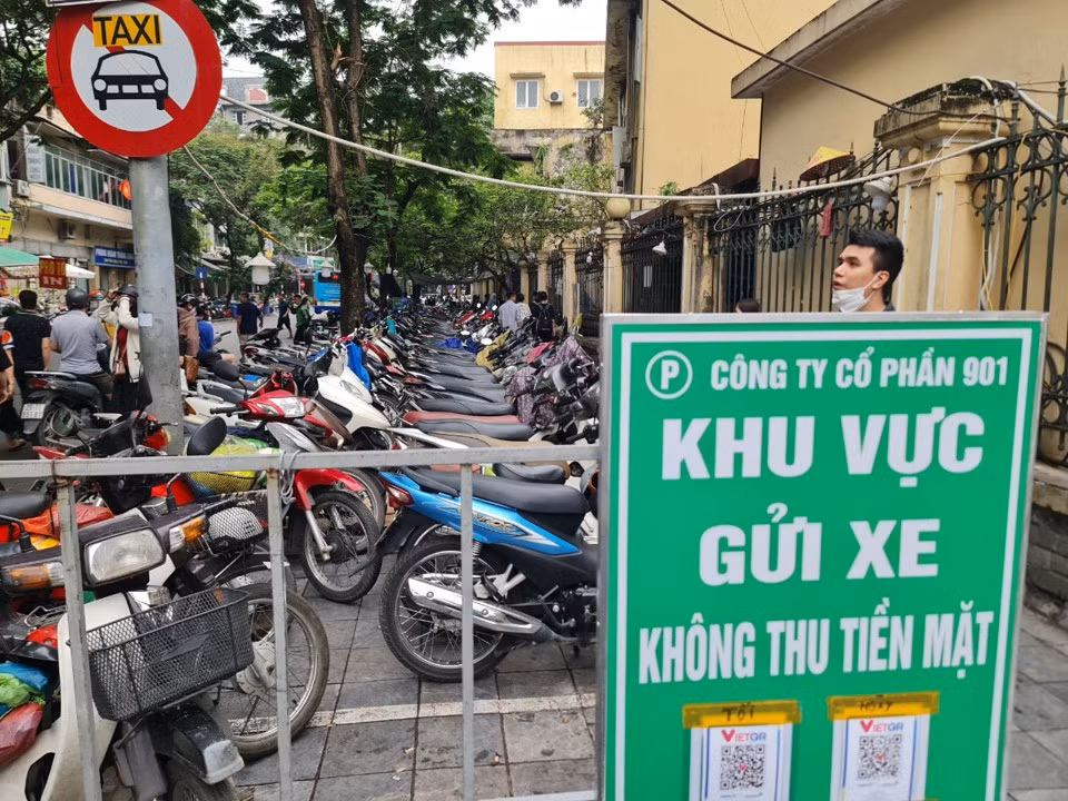 Hà Nội yêu cầu rà soát quy hoạch bãi, điểm đỗ xe trong tháng 8 -0