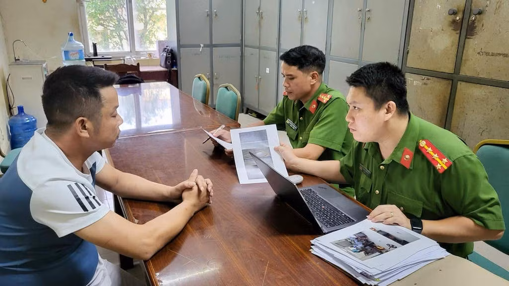 Bắt tam giam gã ban trai gây thương tích cho cháu bé 11 tuổi -1
