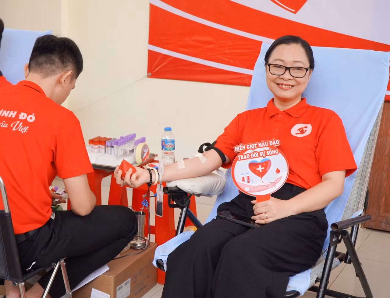 Tiếp nhận 250 đơn vị máu Ngày hội 
