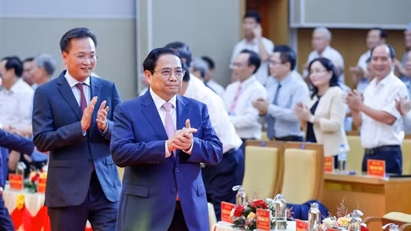 Thủ tướng kỳ vọng Hưng Yên phát triển vào nhóm dẫn đầu cả nước