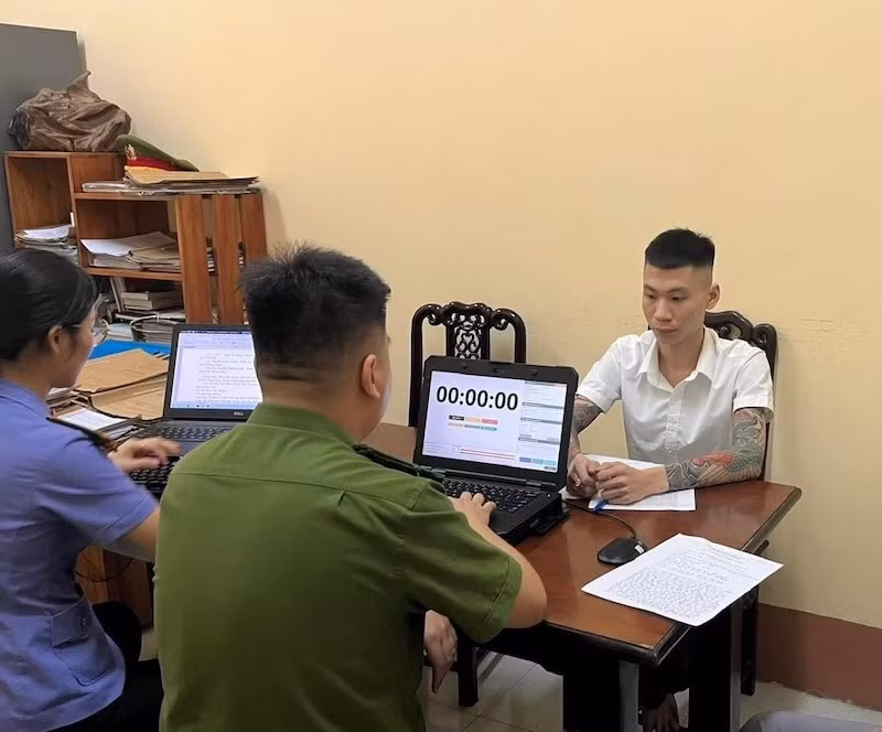 Khởi tố 6 đối tượng mua, bán người dưới 16 tuổi -1