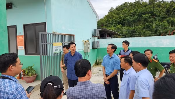 Thanh Hoá: Đình chỉ trang trại chăn nuôi lợn gây ô nhiễm môi trường