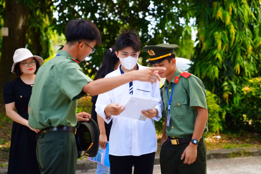 “Tiếp sức” cho thí sinh tham dự Kỳ thi đánh giá của Bộ Công an năm 2024 -0