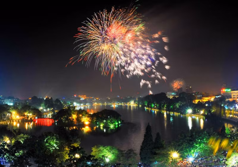 Hà Nội bắn pháo hoa 30 điểm kỷ niệm 70 năm Giải phóng Thủ đô -0