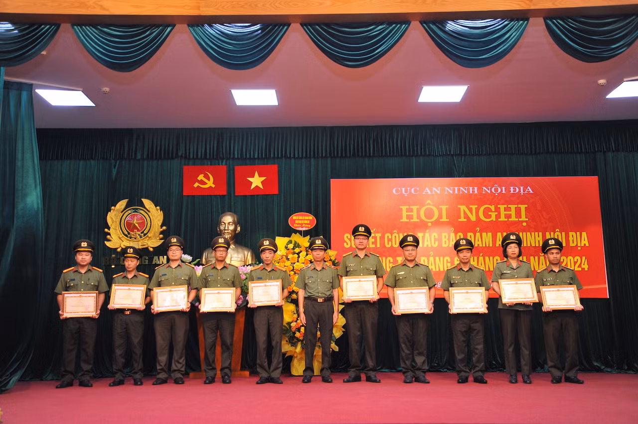 Tham gia đảm bảo an ninh, an toàn các sự kiện chính trị, văn hoá quan trọng của đất nước, -1