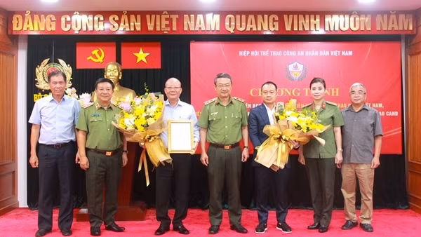 Bổ sung Uỷ viên Ban Chấp hành Hiệp hội Thể thao CAND, khen thưởng tập thể, cá nhân xuất sắc