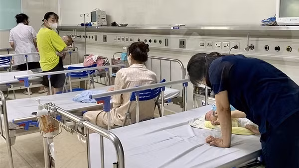 Tăng ca mắc viêm não Nhật Bản, nhiều trẻ bị di chứng thần kinh nặng