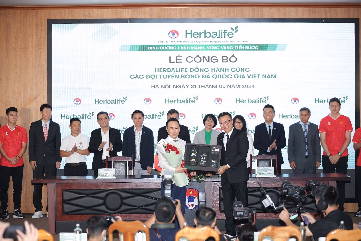 Herbalife - “bạn đồng hành” vì sức khỏe cộng đồng -0