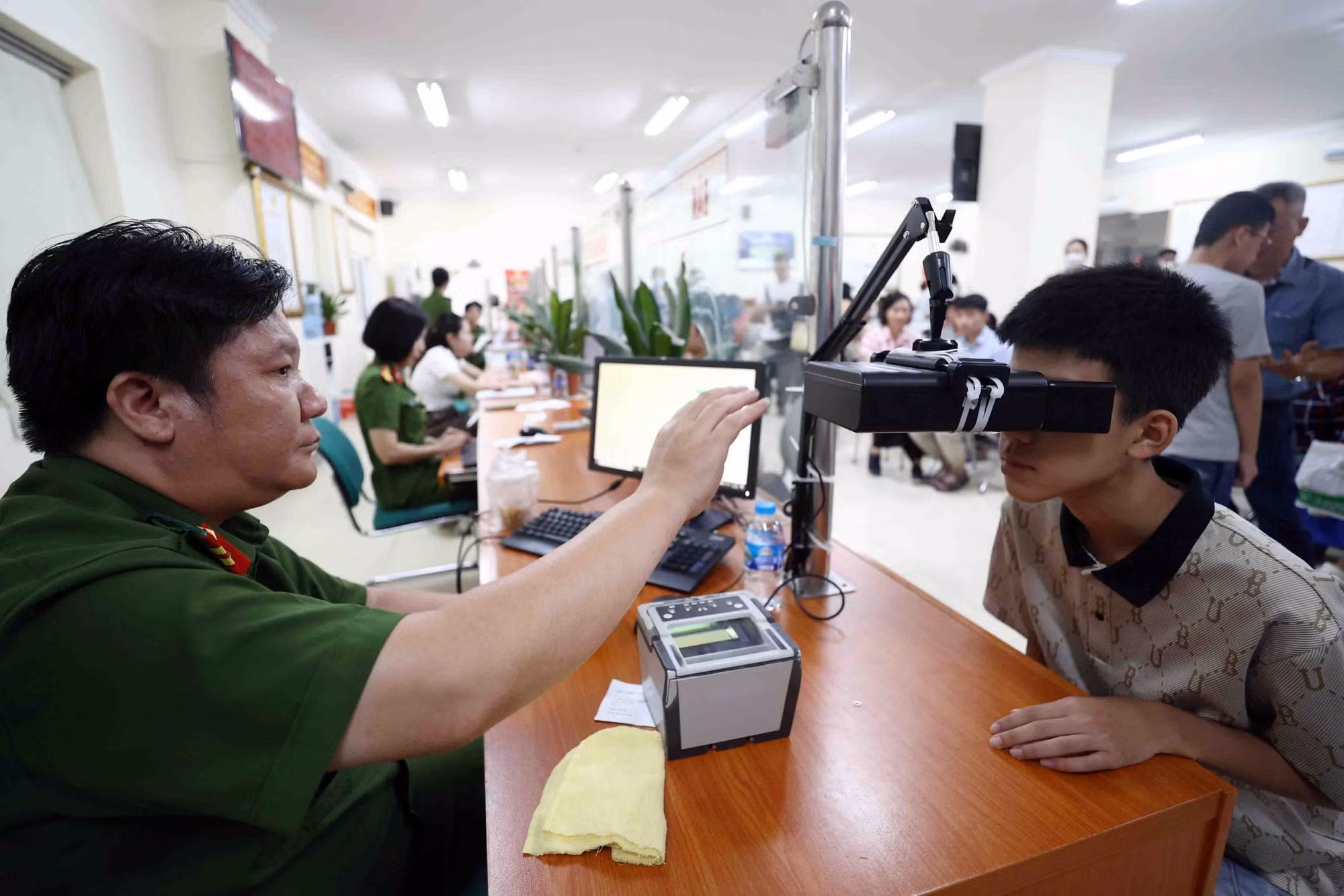 Trong 3 ngày đã in 15.678 thẻ và 120 Giấy chứng nhận thẻ căn cước -0