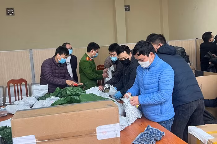 Bắt nhóm vận chuyển trái phép chất ma túy từ Đồng Nai về Hà Nội tiêu thụ -0
