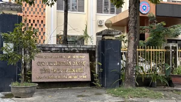 Kỷ luật khiển trách Cục trưởng Cục Thi hành án dân sự tỉnh Thừa Thiên Huế