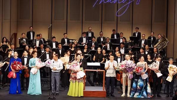 “Hoà nhạc tháng 7” mở màn chuỗi chương trình kỷ niệm 1 năm khánh thành Nhà hát Hồ Gươm