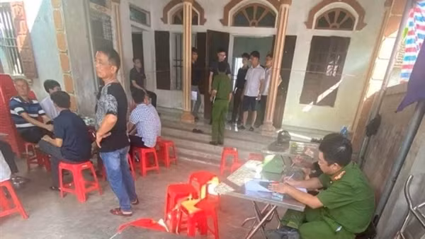 Người chồng có bệnh án tâm thần đâm vợ tử vong