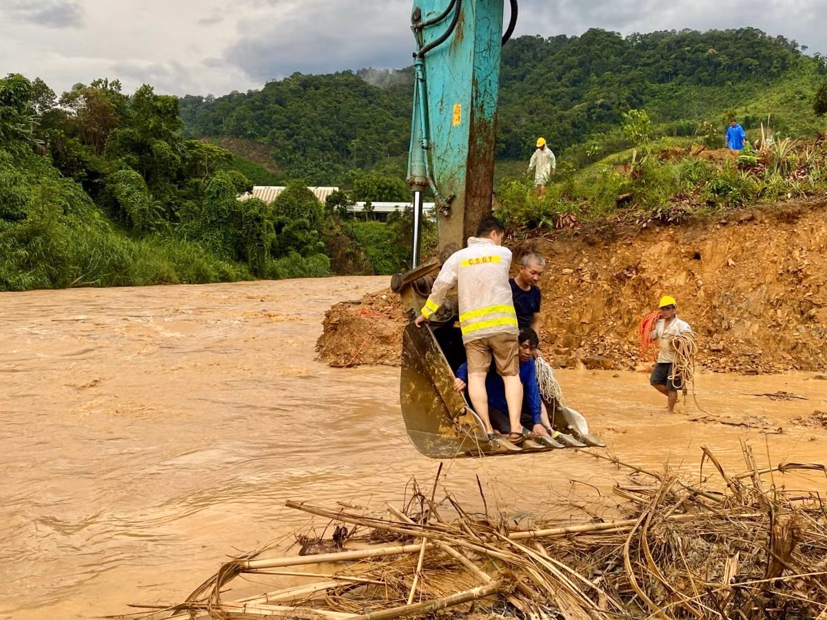 Bộ trưởng Lương Tam Quang gửi Thư khen Công an huyện Tây Giang, tỉnh Quảng Nam -0