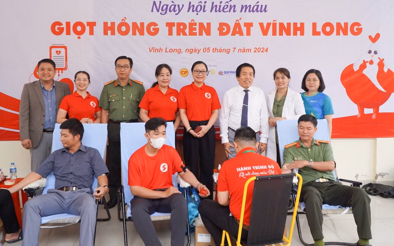 Tiếp nhận 250 đơn vị máu Ngày hội 