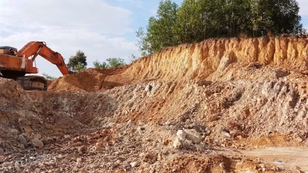 Vi phạm khai thác mỏ khoáng sản, 2 doanh nghiệp bị phạt hơn 220 triệu đồng