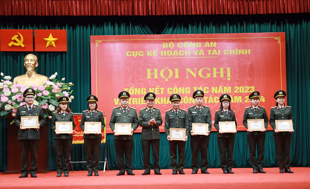 Tiếp tục hoàn thiện hệ thống hành lang pháp lý trong lĩnh vực kế hoạch, tài chính -0