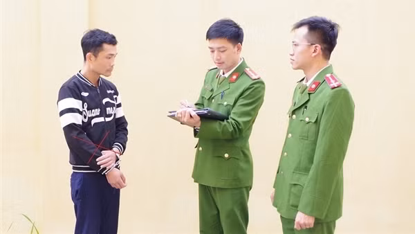 Bắt đối tượng giả danh Công an lừa đảo chiếm đoạt tài sản