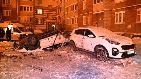 Ukraine ồ ạt tập kích mục tiêu Nga trong đêm