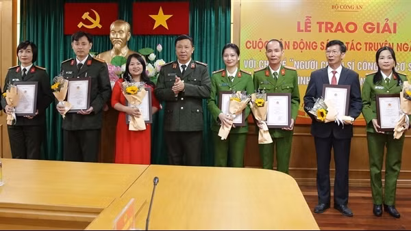 75 tác phẩm đạt giải cuộc vận động sáng tác truyện, ký về Công an cơ sở