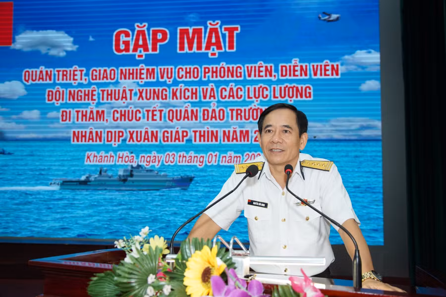 Lễ xuất quân thăm, chúc Tết quân và dân huyện đảo Trường Sa -0