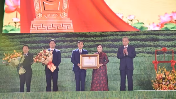 Xây dựng Lai Châu ngày càng giàu đẹp, bình yên, phát triển nhanh và bền vững