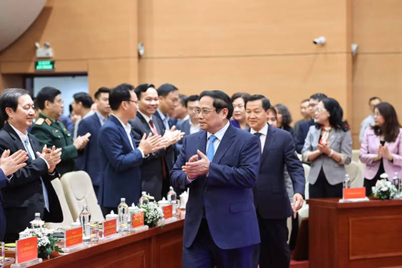 Thủ tướng: Không để bị động, bất ngờ về chính sách tiền tệ, không để người dân, doanh nghiệp thiếu vốn -0