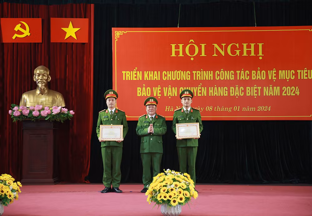 Tuyệt đối không để mục tiêu bảo vệ bị xâm phạm trong mọi tình huống -0
