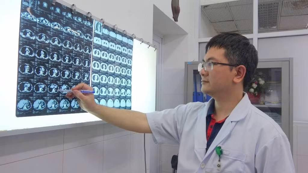Bệnh viện Đà Nẵng phẫu thuật thành công ca phổi trong phổi hiếm gặp -0