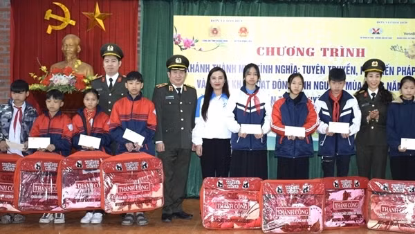 Lan tỏa ý nghĩa “Xuân tình nguyện” ở vùng biên giới tỉnh Quảng Ninh