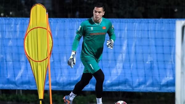 Thủ môn Nguyễn Filip hoà nhập nhanh với ĐT Việt Nam