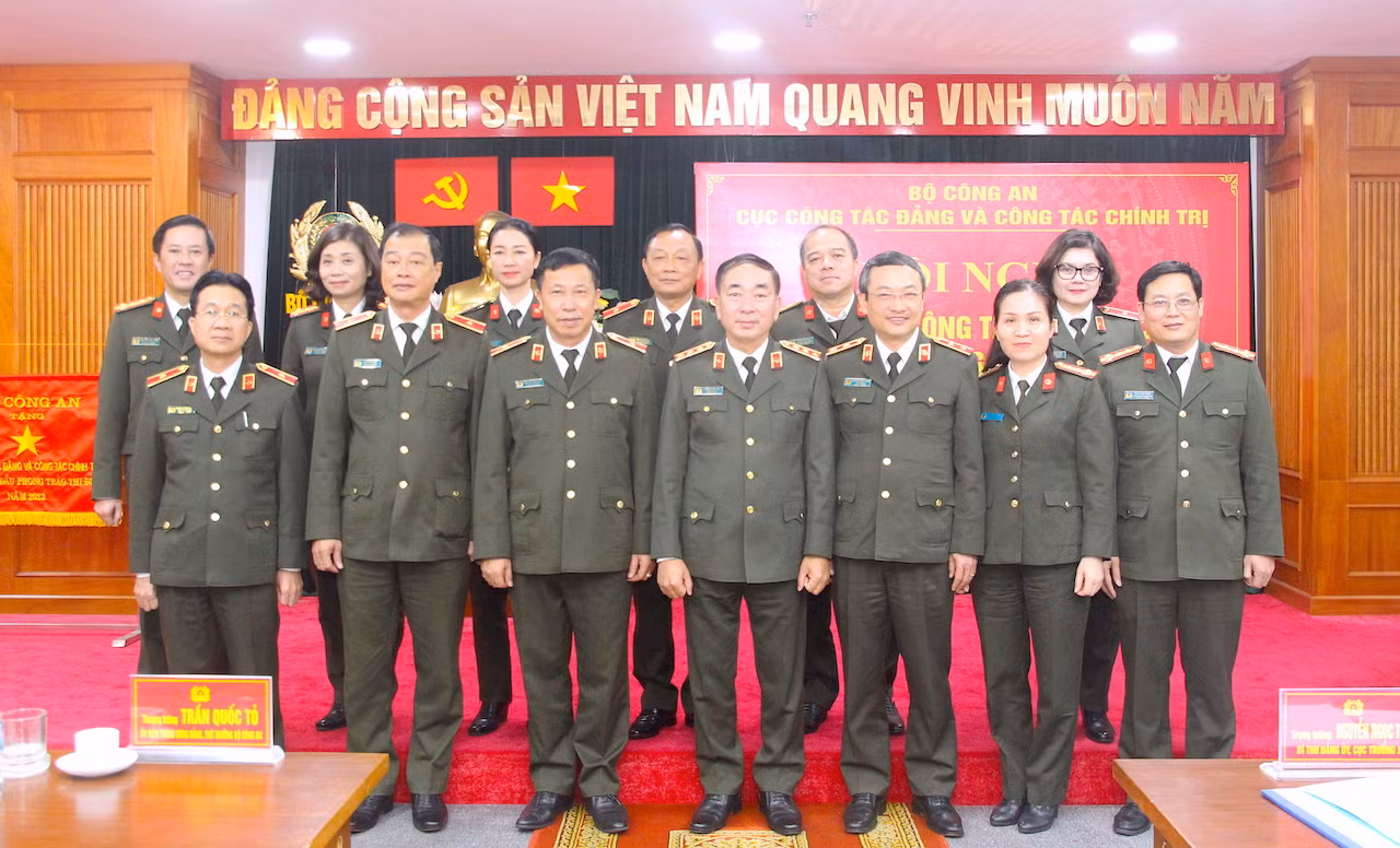 Tăng cường công tác quản lý cán bộ, siết chặt kỷ luật, kỷ cương -0