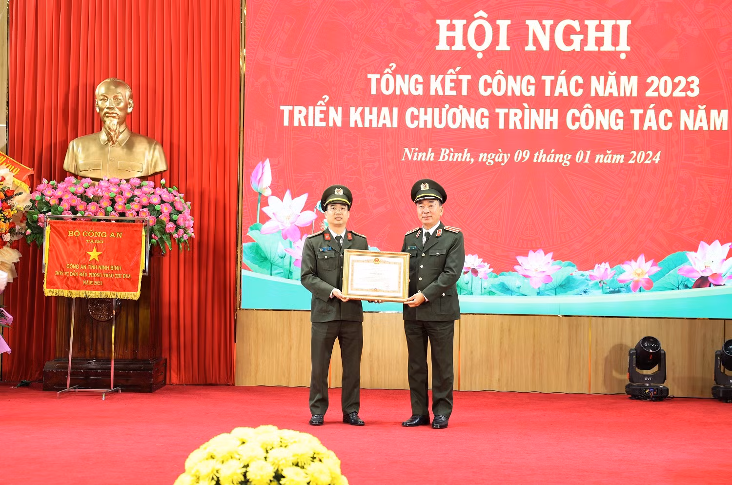 Công an Ninh Bình tiếp tục có những bước đi vững chắc, hiệu quả rõ nét trên các mặt công tác -0