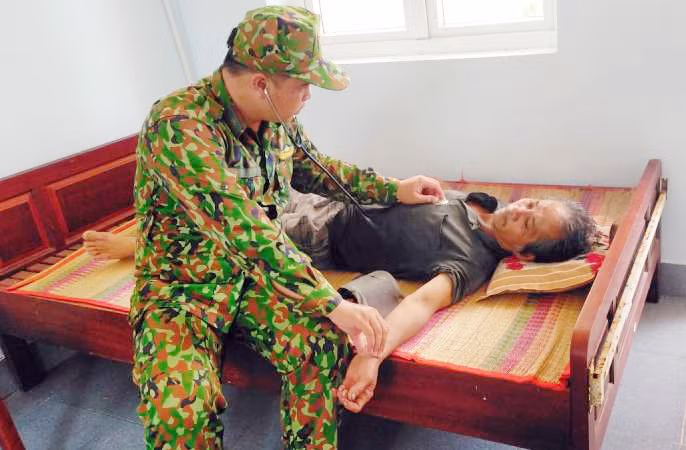 Kịp thời ứng cứu 19 ngư dân gặp nạn tại vùng biển Bến Tre -0