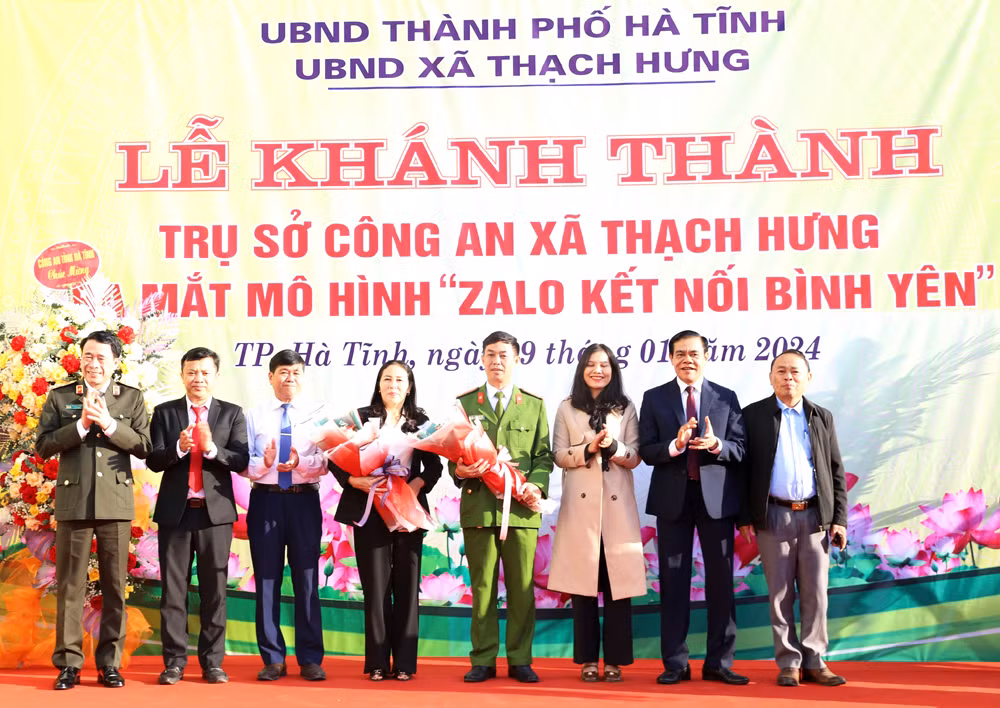 Thứ trưởng Lê Quốc Hùng dự lễ khánh thành trụ sở Công an xã Thạch Hưng -0