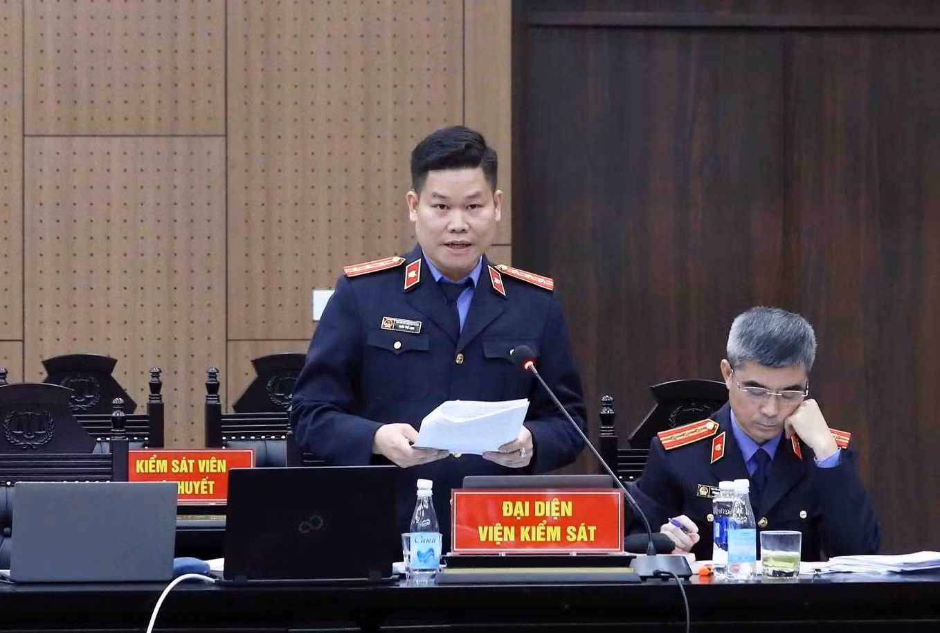 Xét xử đại án Việt Á: Cựu Bộ trưởng Nguyễn Thanh Long bị đề nghị từ 19- 20 năm tù, cựu Bộ trưởng Chu Ngọc Anh bị đề nghị từ 3- 4 năm tù -0