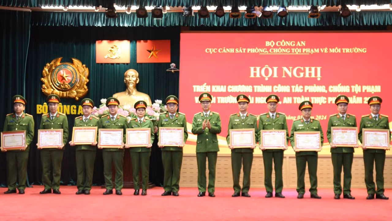 Nâng cao công tác đấu tranh, xử lý tội phạm và vi phạm pháp luật về môi trường -0