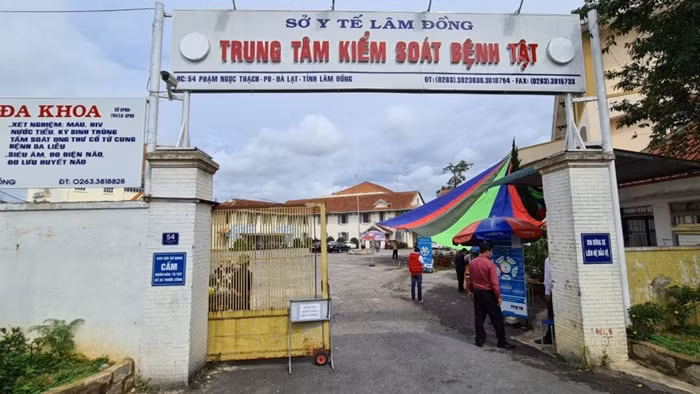 Giáng chức Giám đốc CDC Lâm Đồng vì thiếu trách nhiệm -0