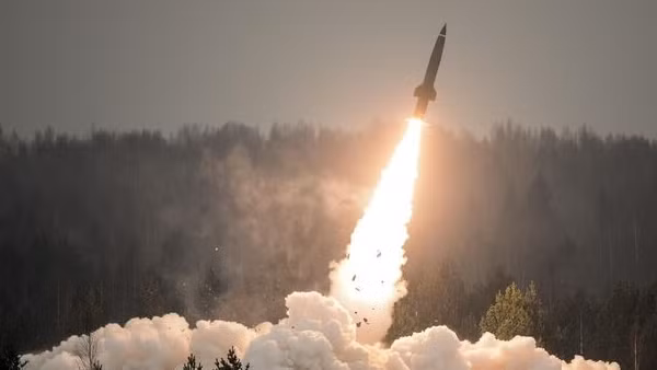 Ukraine ồ ạt nã tên lửa vào Nga nhưng không lọt lưới phòng không