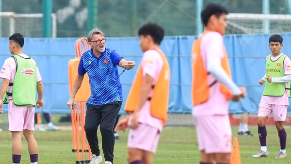 Đội tuyển bóng đá Việt Nam hướng đến Asian Cup 2023: Khúc cua của ông Troussier