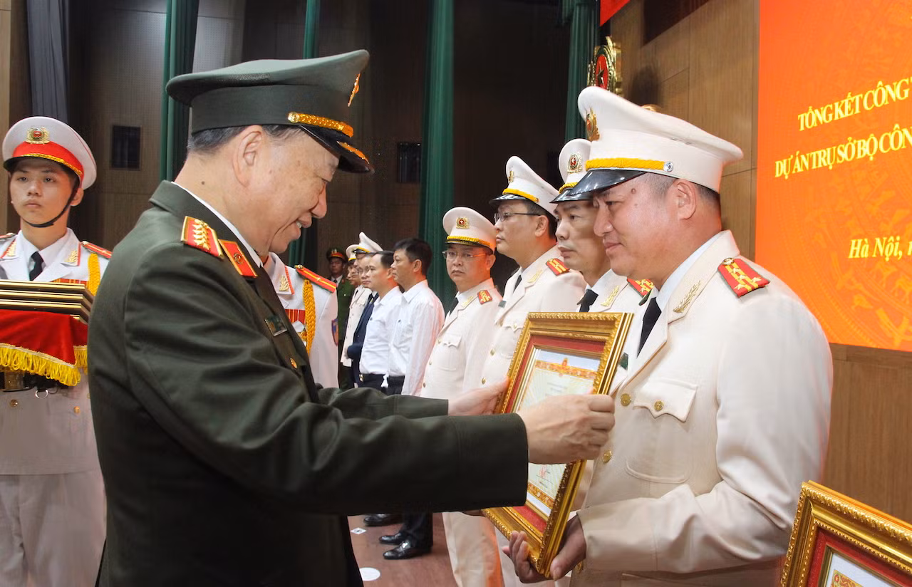 Tri ân nghĩa cử đùm bọc, yêu thương của nhân dân để thực hiện công trình Trụ sở Bộ Công an -0