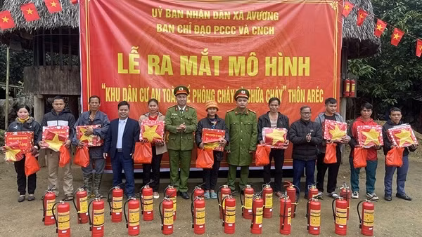 Phòng cháy, chữa cháy “4 tại chỗ” ở vùng biên giới Tây Giang