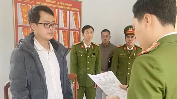 Hai chuyên viên Ngân hàng PVcombank bị bắt vì tham ô tiền tỷ