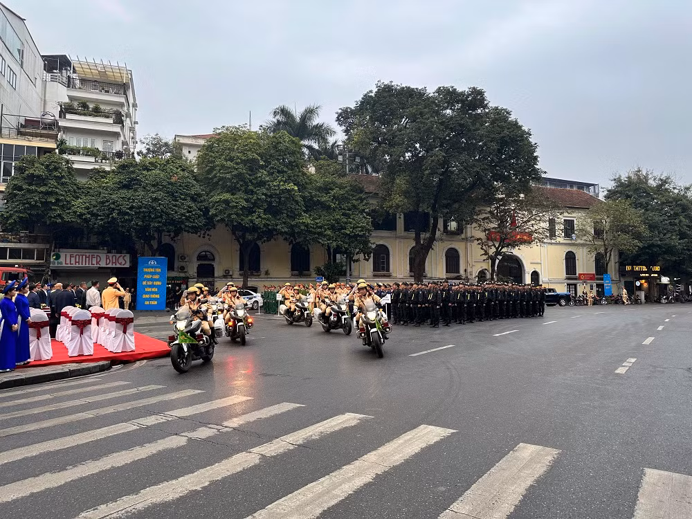 Phát động ra quân Năm An toàn giao thông 2024 và đợt cao điểm bảo đảm trật tự, an toàn giao thông Tết Nguyên đán -0