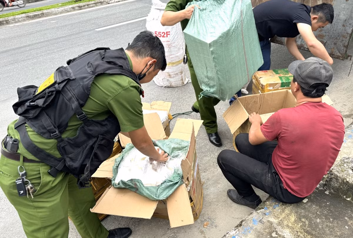Phóng xe hơn 20km rồi bơi qua sông để tránh sự truy bắt của Công an -0