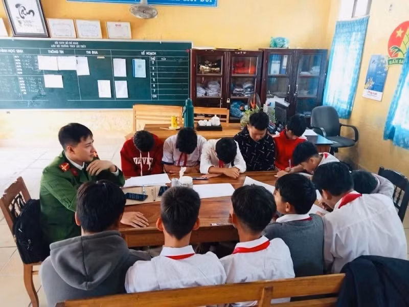Phòng ngừa và ngăn chặn tình trạng học sinh vi phạm pháp luật -0