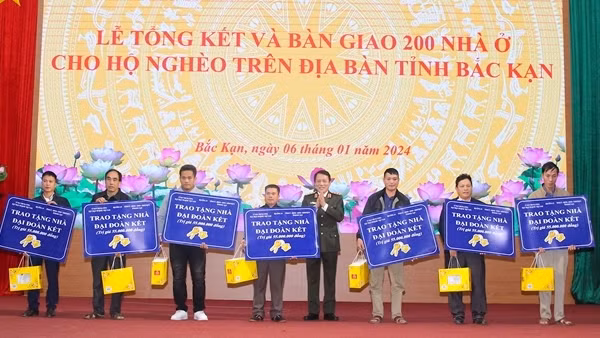 200 hộ nghèo ở Bắc Kạn phấn khởi nhận nhà mới từ chủ trương nhân văn của Bộ Công an