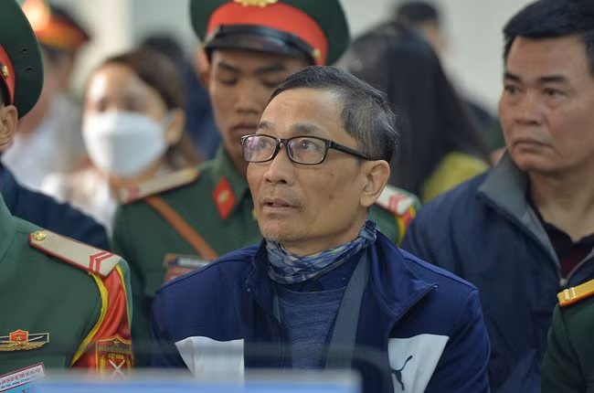 Sáng mai, hai cựu Bộ trưởng và nhiều cựu quan chức hầu tòa trong đại án Việt Á -1